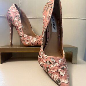 A Lady | High Heels